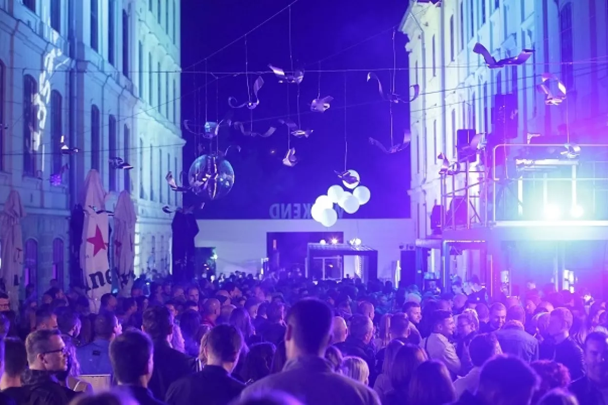 2manydjs i Zdenka Kovačiček zajedno na Weekend Media Festivalu