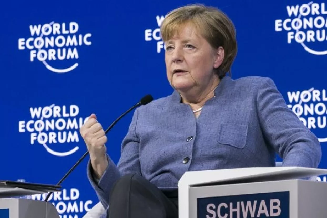 Merkel upozorava Komisiju da ne tjera autoindustriju iz Europe