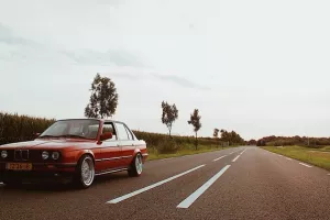 BMW očekuje manju dobit u 2018. zbog cijena i trgovinskih ratova