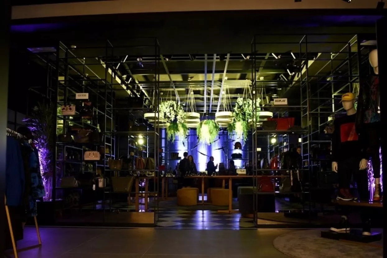 Zavirite u impozantan interijer novouređenog Fashion&Friends storea