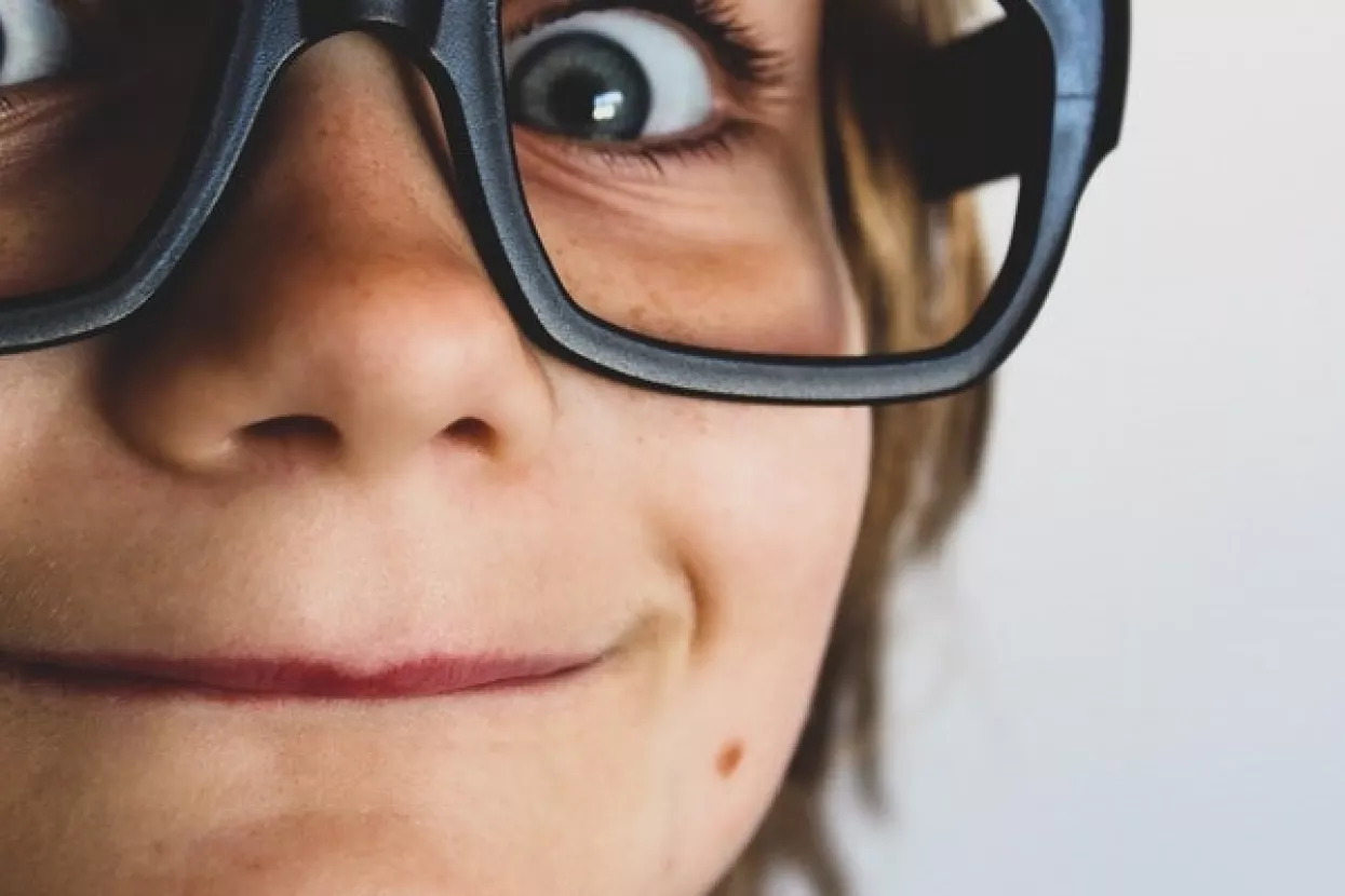 Manje od dva sata pred ekranom za bolje kognitivne sposobnosti djece