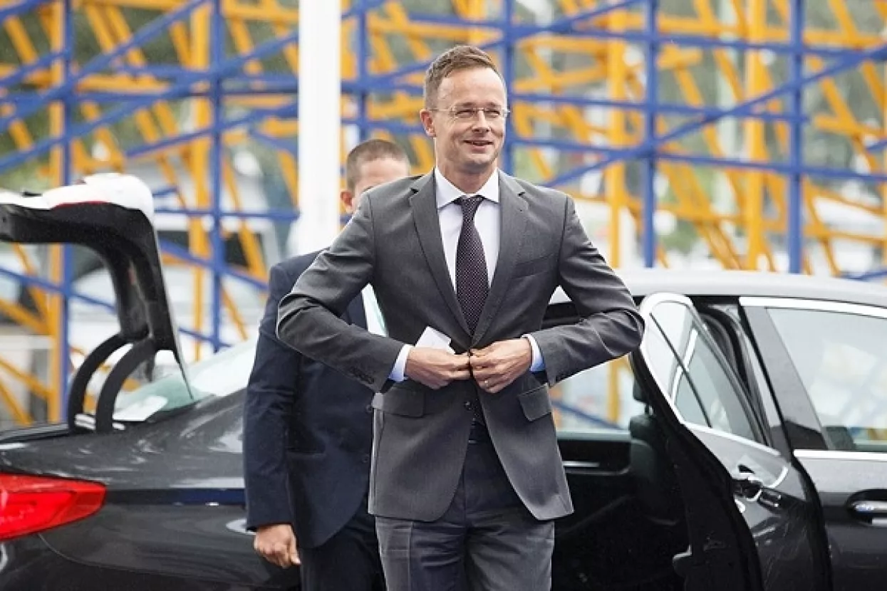 Szijjarto: Mađarska zainteresirana za zakup polovice kapaciteta LNG terminala na Krku