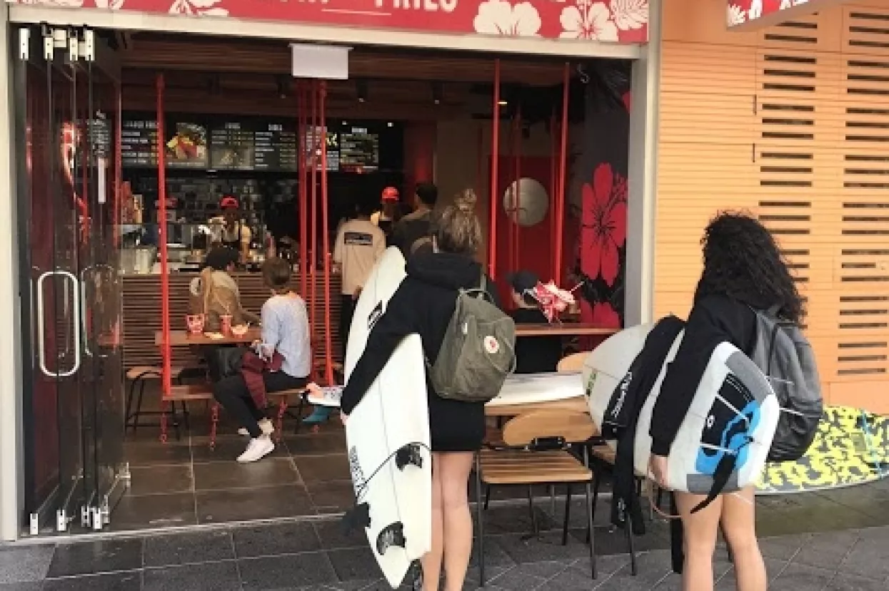 FOTO: Surf&rsquo;n&rsquo;Fries otvorio fran&scaron;izu u Australiji