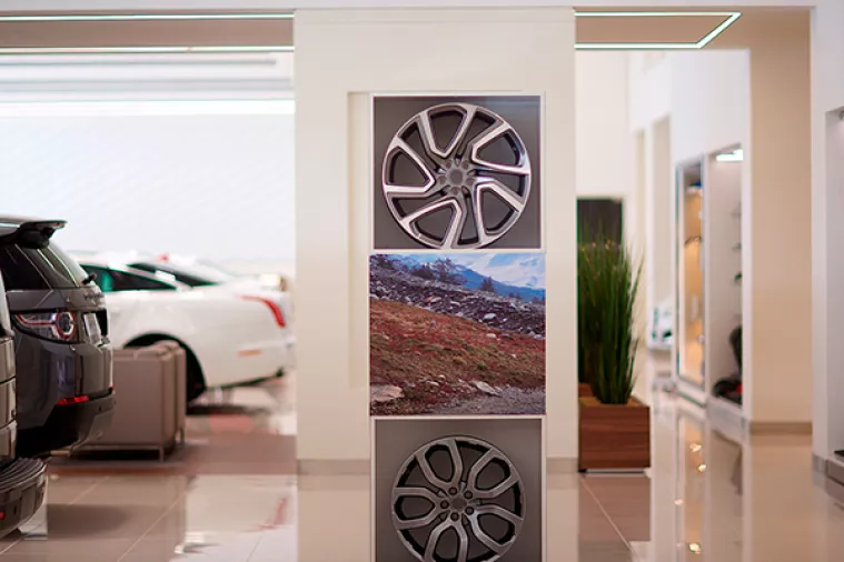 'Trostruka nevolja' na dva tjedna zaustavila pogon Jaguar Land Rover