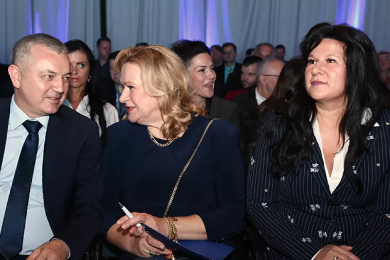 FOTO: Otvorena 45. Ambienta