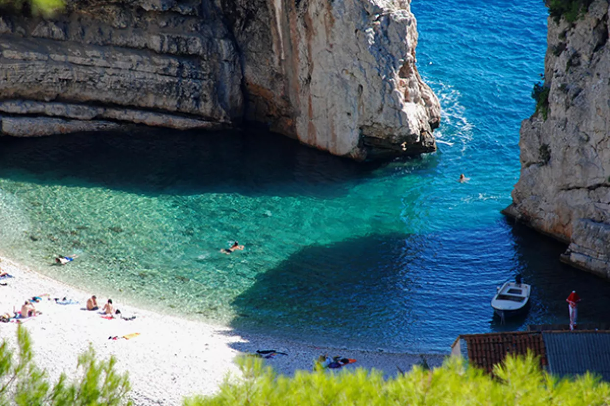 Vlada prodaje Češku vilu na Visu, očekuje se investicija od oko 100 milijuna kuna