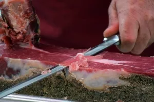 Pivac u Ravči gradi nove proizvodne hale za pršutanu