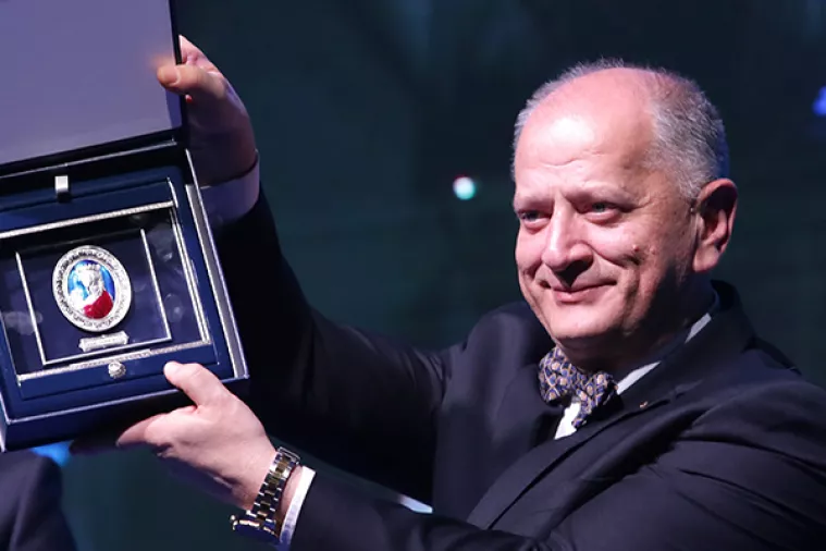 I Franco Nero operirao oči kod Nikice Gabrića