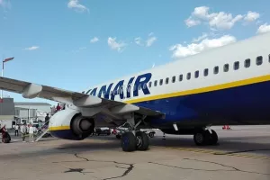 Ryanair opovrgava da je prekršio zakon zaposlivši stotine radnika na određeno