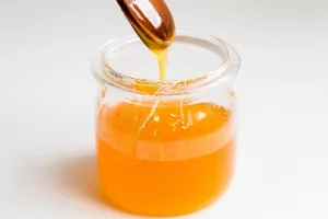 Poznati pčelari koji će isporučivati med školama