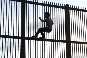 Trump na granicu s Meksikom šalje 7.000 vojnika