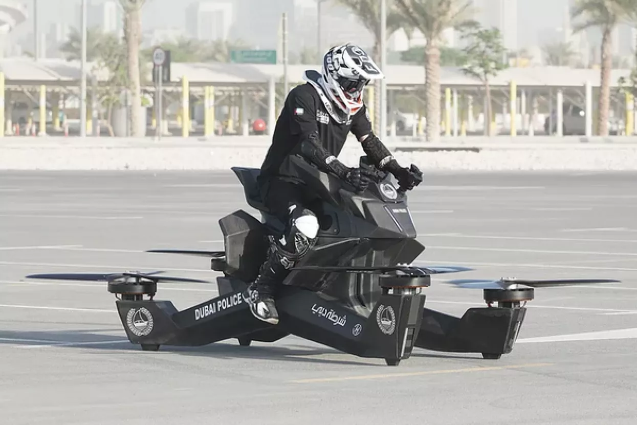 Policija u Dubaiju leti prema budućnosti