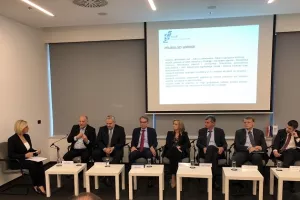 Primorac: Distinkcija između javnog i privatnog radi se u svemu, to je potrebno mijenjati