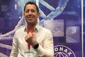 Sve više tvrtki želi mikročipirati zaposlenike