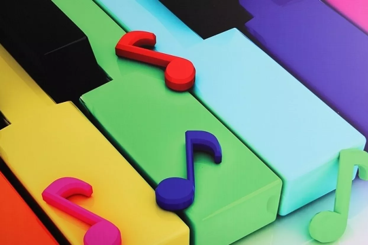 Kojih šest pjesama bi trebalo predstavljati Hrvate u prvoj EU Pjesmarici?