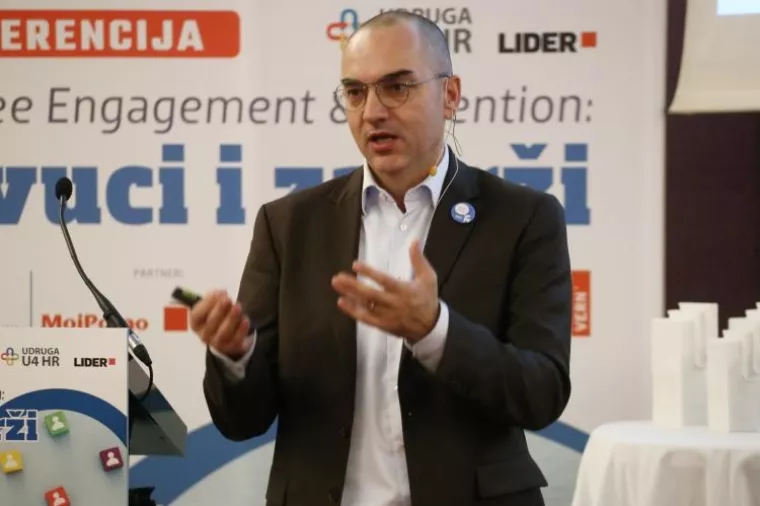 Nenad Bakić: Svako dijete danas mora biti digitalno pismeno