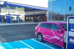 HT postavio brzu e-punionicu na benzinskoj postaji ROX