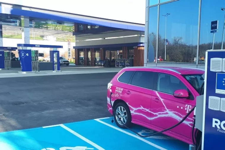 HT postavio brzu e-punionicu na benzinskoj postaji ROX