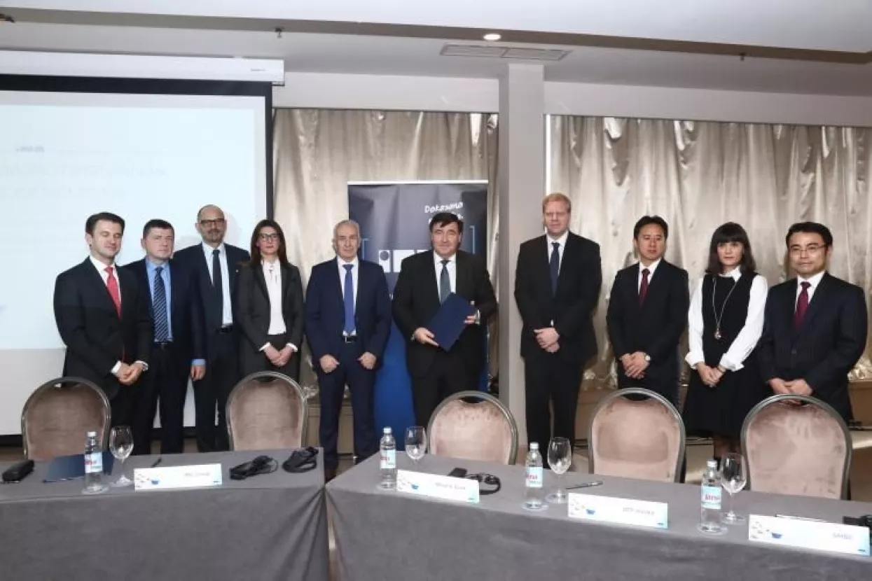 Ina potpisala ugovor o revolving kreditu u vrijednosti od 300 milijuna dolara