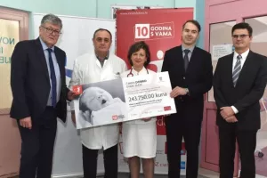 PBZ Grupa donirala gotovo 250 tisuća kuna Klinici za ženske bolesti i porode KBC-a Zagreb