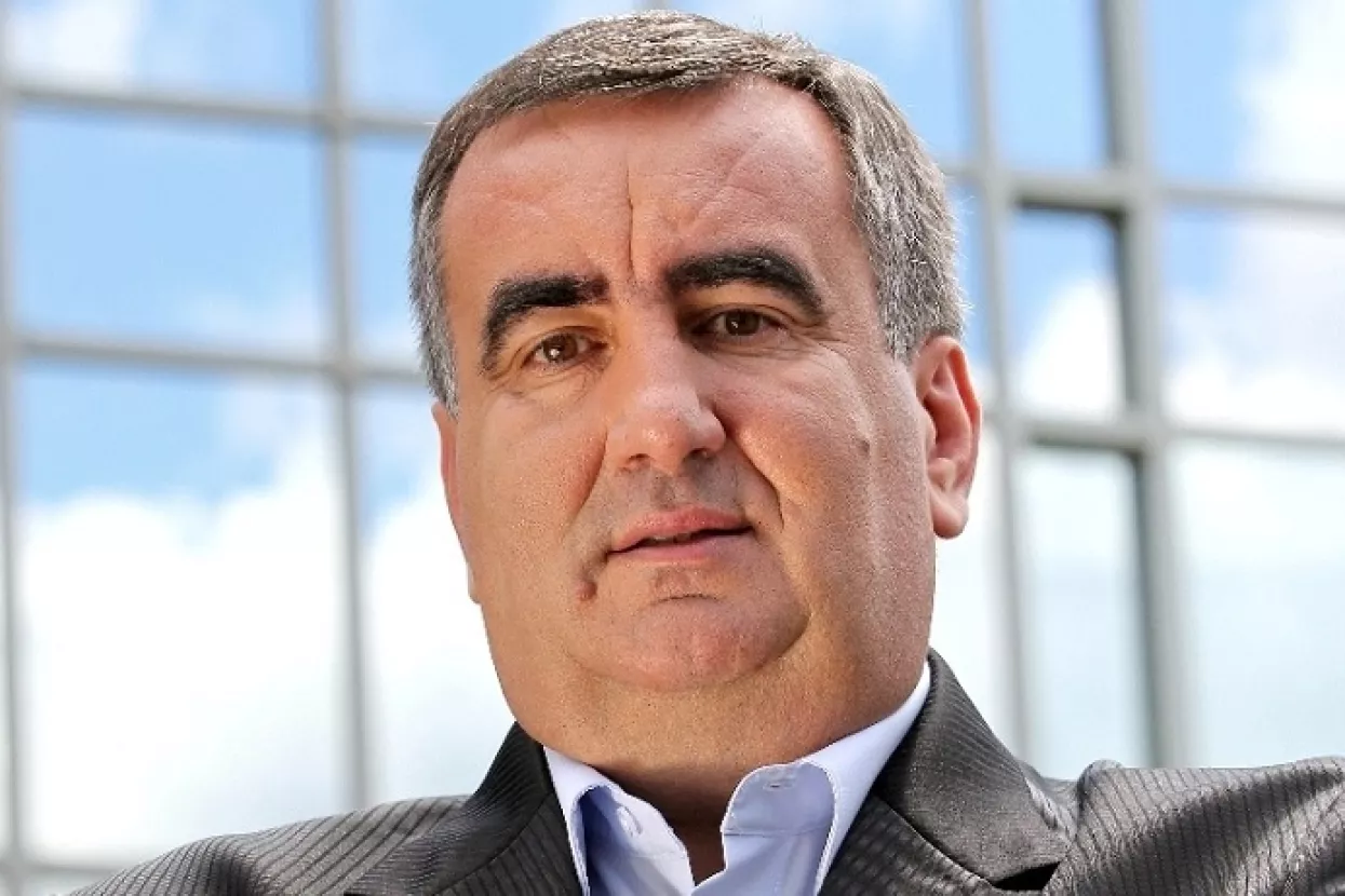 Žgomba za Lider: Rat za gosta promjenama u zakonima i tvrtkama