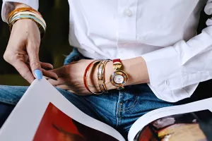 Kako postići 'wow' efekt  uz bijelu košulju i traperice by Ana Bacinger & FREYWILLE