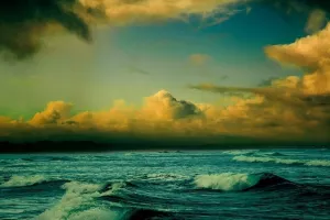 Miodrag Šajatović: Oluja prijeti, a vlada vodi narod na sunčanje