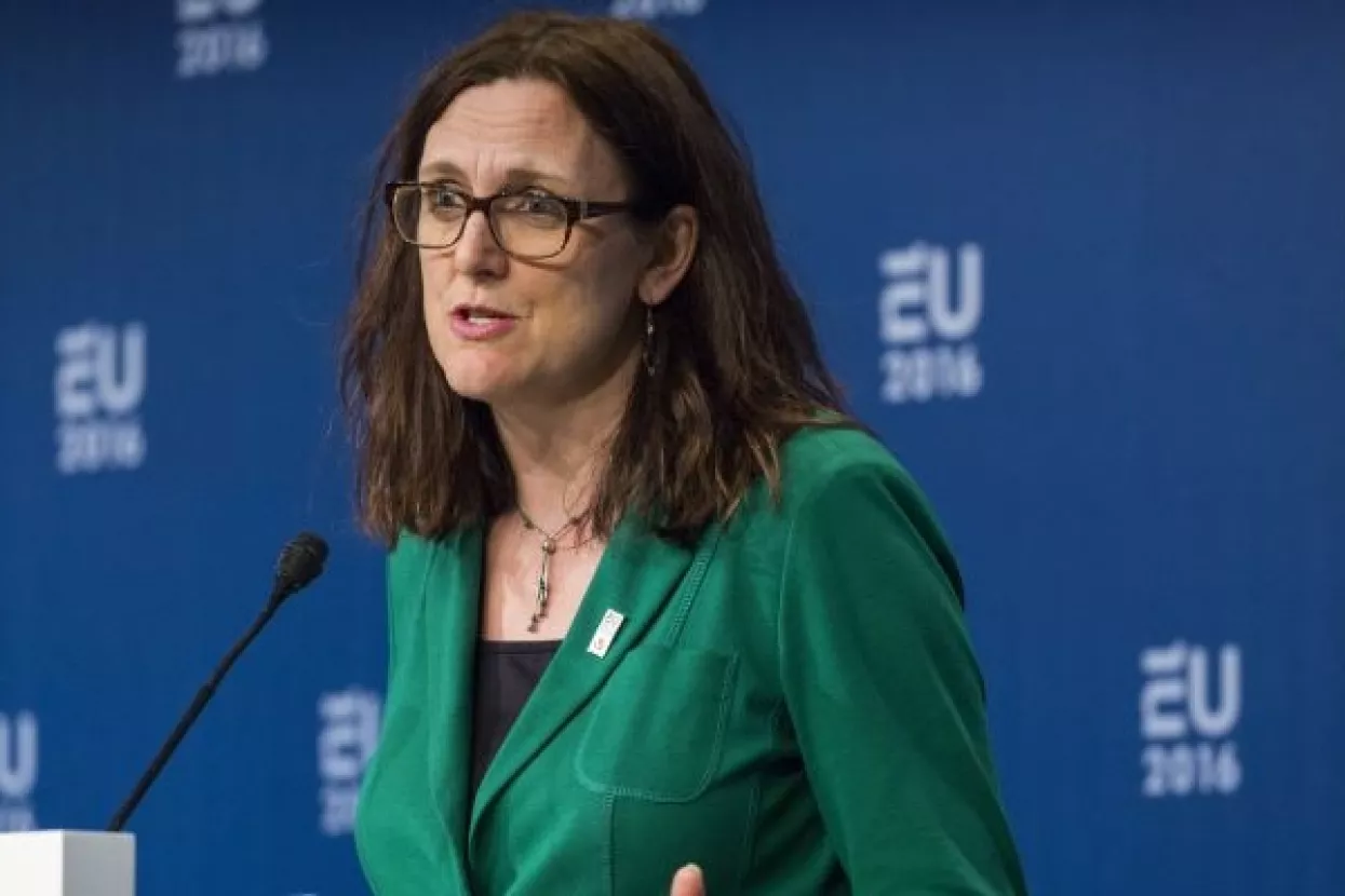 EU će ciljati Xerox, Caterpillar i Samsonite, ako SAD uvede carine na aute