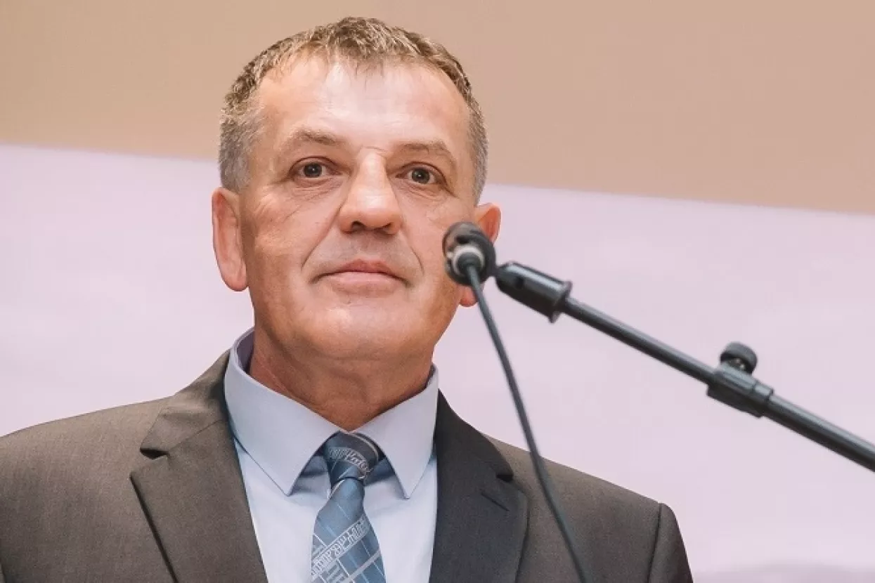 Posao s vlastitom suprugom donio gradonačelniku kaznu, a gradu uštedu