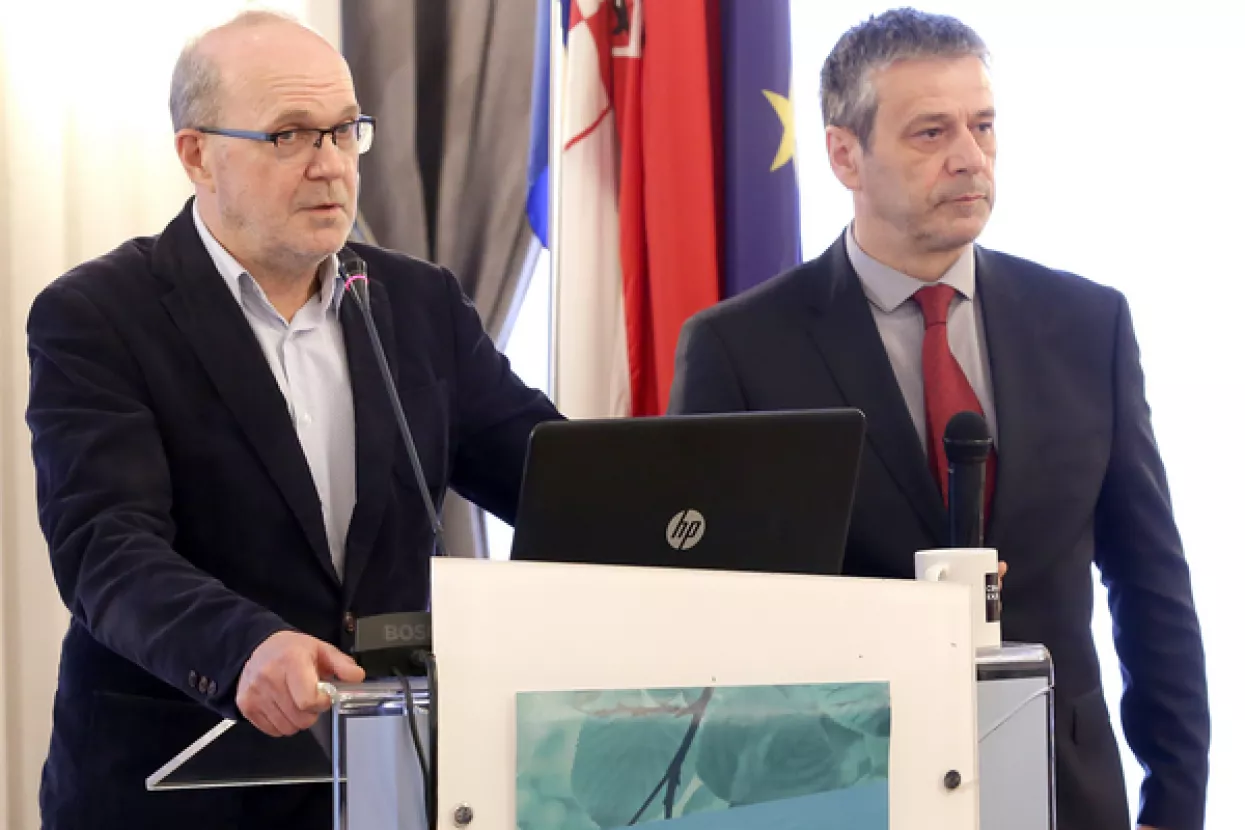 Crna knjiga udruge Lipa: Porezni obveznici lani platili 33 tisuće kuna samo za janjetinu