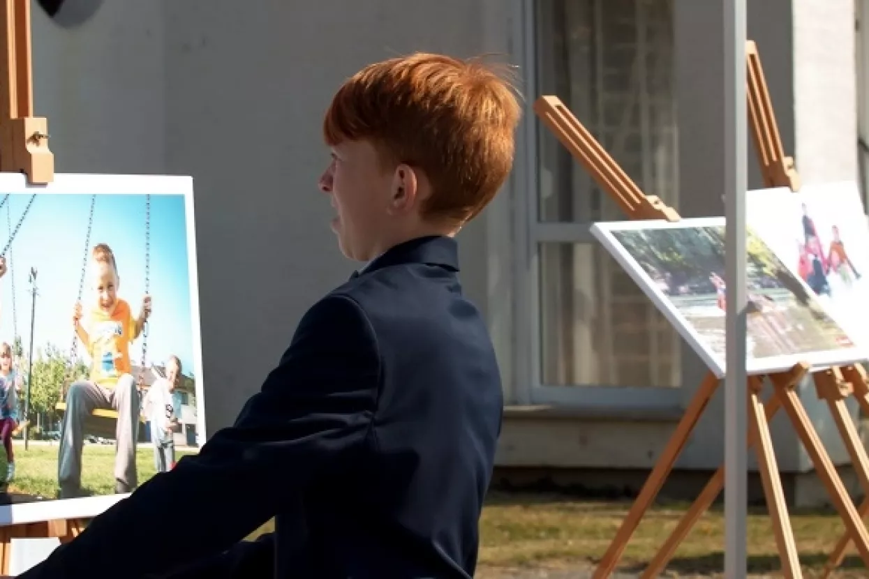 Izložba za pomoć djeci bez roditeljske skrbi u tunelu Grič