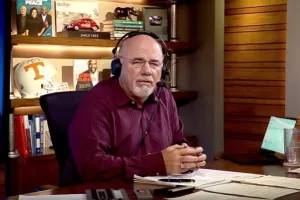 Dave Ramsey: Voditelj koji vrijeđa milenijalce, a oni obožavaju njegove savjete