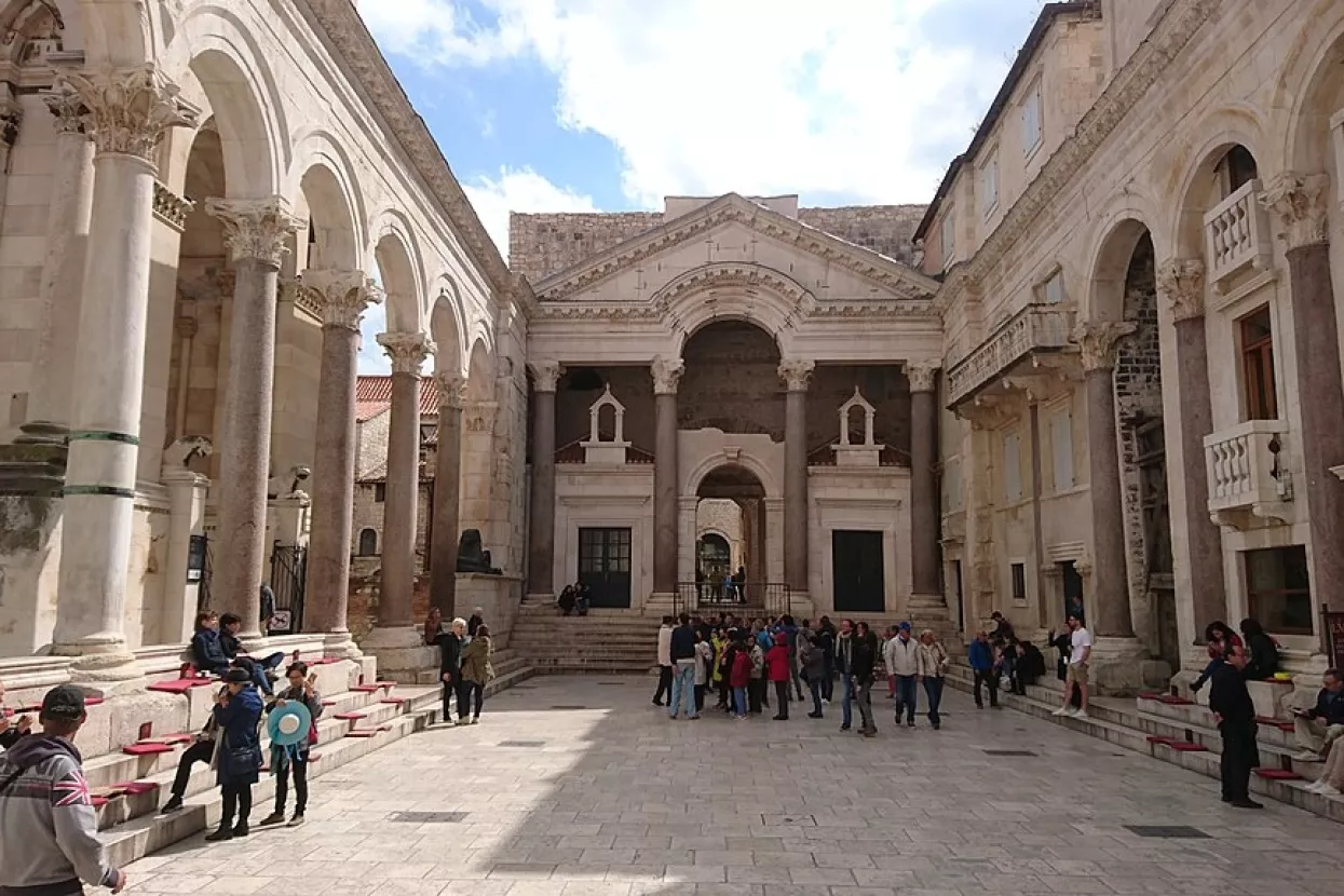 Danas u Hrvatskoj - Država daje Dioklecijanove podrume na uporabu Gradu Splitu