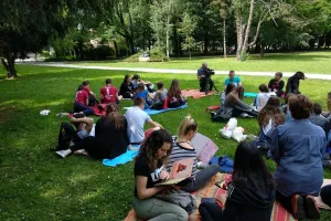 Dotaknite čudesne svjetove koje može pružiti jedino knjiga na Dekici za snove