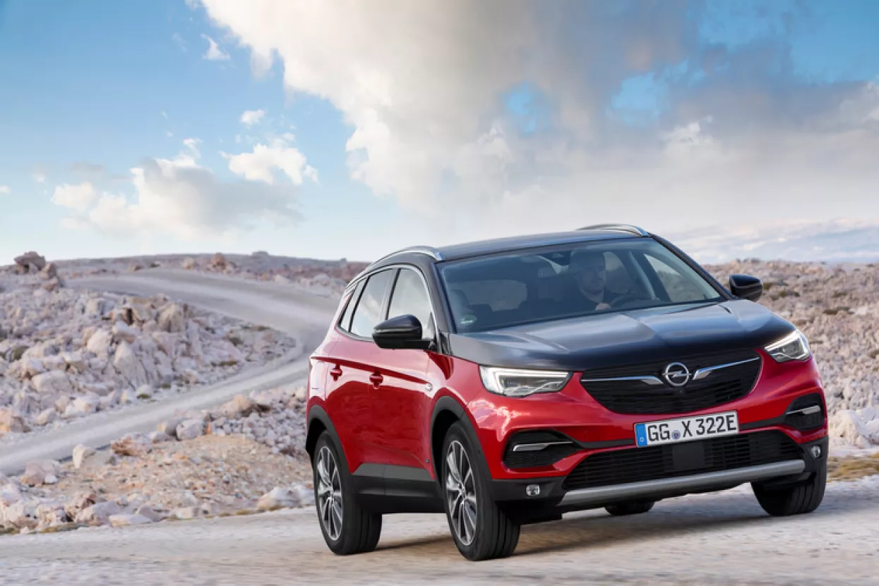 Napunjen do maksimuma: Opel Grandland X s pogonom na sve kotače kao 'plug-in' hibrid