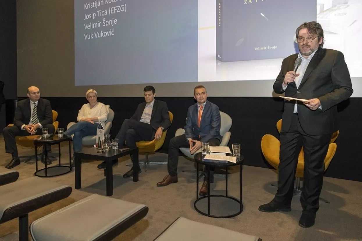 Velimir Šonje predstavio knjigu 'Euro u Hrvatskoj: za i protiv'