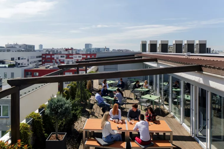 FOTO: Pogledajte kako su inteligentno uređeni zagrebački uredi tvrtke Neos