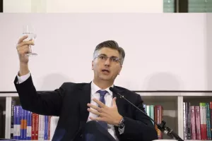 Plenković u ponoć pozdravio Fitchevo dizanje kreditnog rejtinga Hrvatske