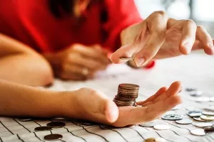 20 ključnih promjena u potrošnji: Manje trošimo na cigarete, znatno više na žesticu