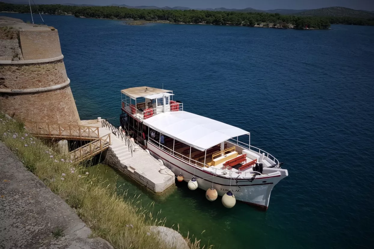 Kontrolirani turizam: Od subote izleti brodom do &scaron;ibenske tvrđave sv. Nikole