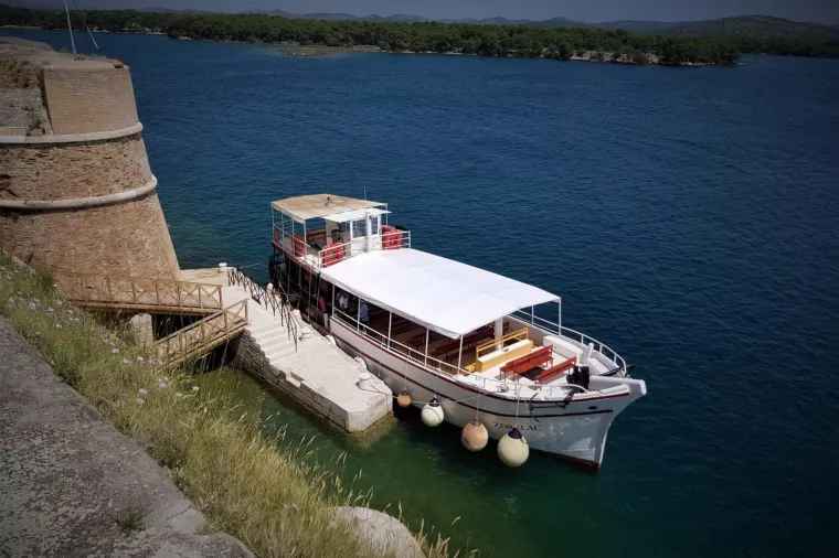 Kontrolirani turizam: Od subote izleti brodom do šibenske tvrđave sv. Nikole
