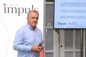 [ANKETA] Turizam stagnira, sektor traži niži PDV. Bi li to donijelo više plaće?