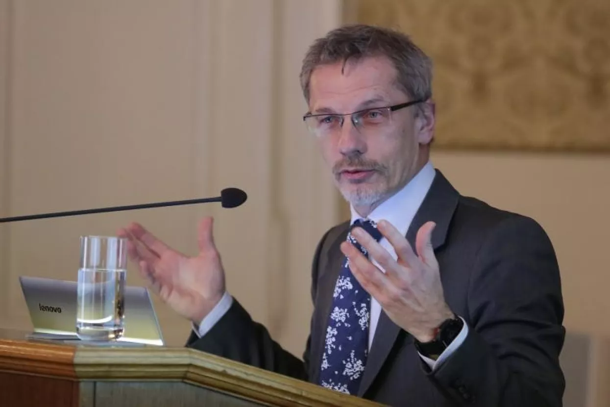 Guverner Vujčić poručuje kako zadržati radnu snagu: Više plaće, priuštivo stanovanje...