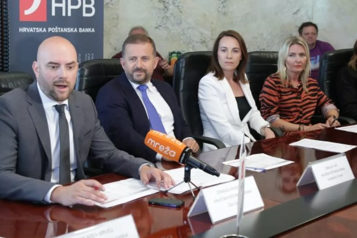 Hrvatska poštanska banka u prvih šest mjeseci ove godine ostvarila rekordnu dobit