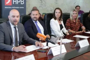 Hrvatska poštanska banka u prvih šest mjeseci ove godine ostvarila rekordnu dobit