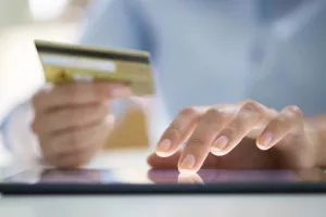 Fina produžila radno vrijeme u više od 80 poslovnica, a neke se i otvaraju ranije