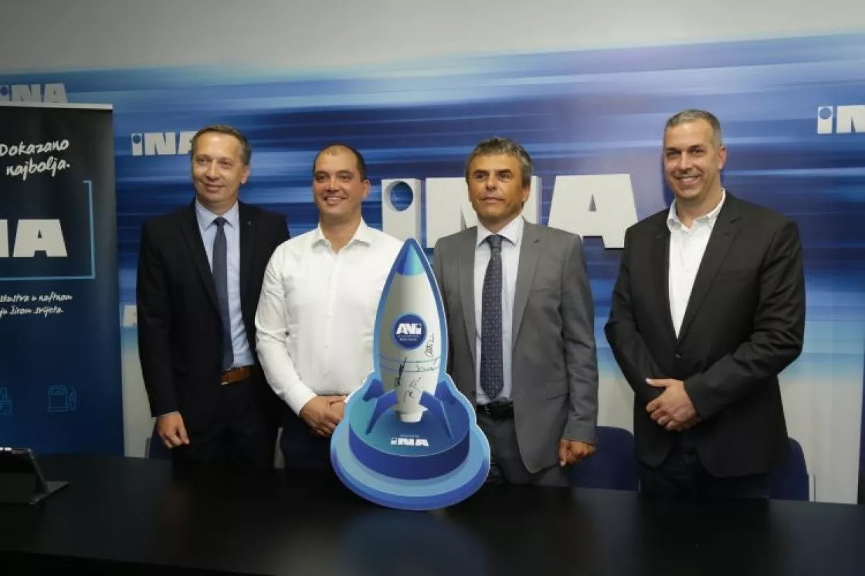 Ina zajedno s Algebrom LAB, Step Ri i ZICER-om pokrenula prvi startup program