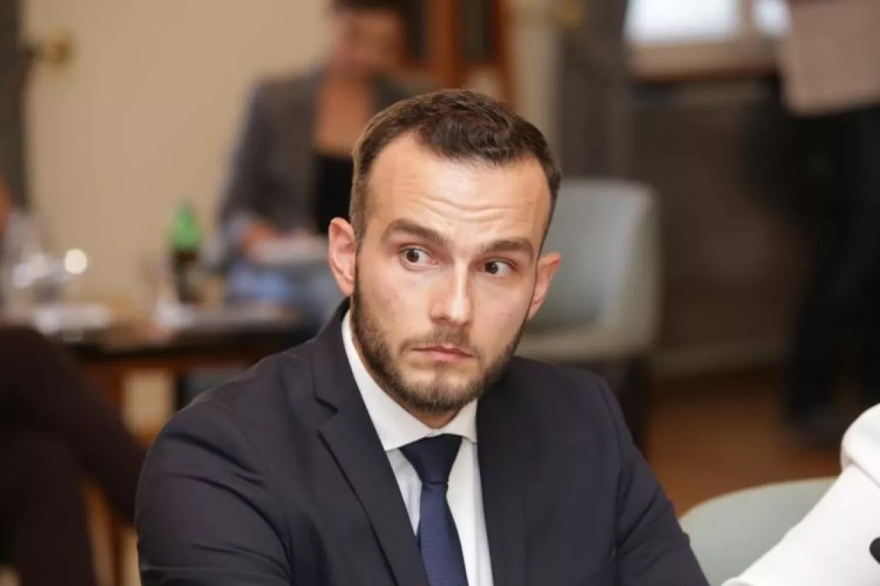 Ministar rada Aladrović: Vlada ne strahuje od štrajkova jer želi dići plaće