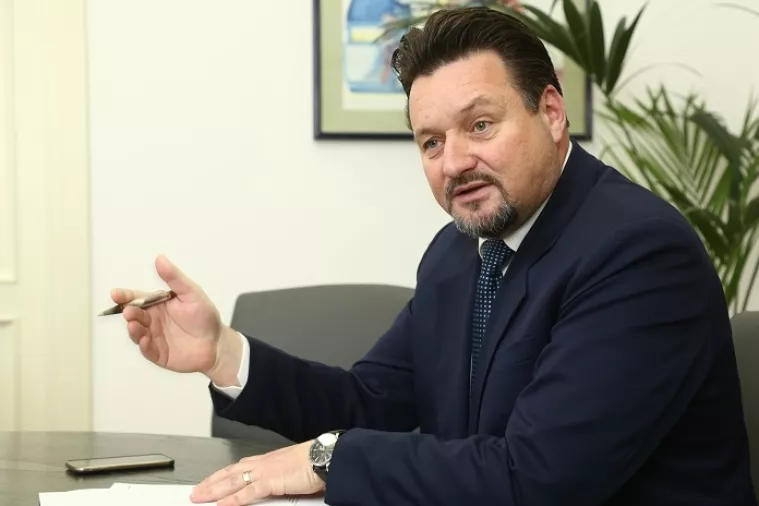 VIDEO: Bivši ministar uprave Kuščević ostao bez zastupničkog imuniteta