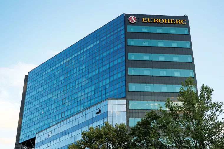 Zaposlenicima Euroherca, Adriatica i Agram life osiguranja povećanje plaće od 8,3 posto